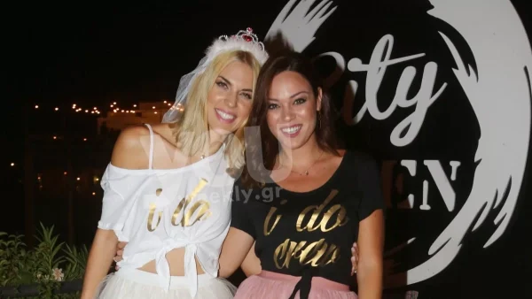 Μαντώ Γαστεράτου - Μπάγια Αντωνοπούλου: Όλη η αλήθεια για την φημολογούμενη κόντρα των δύο κουμπάρων