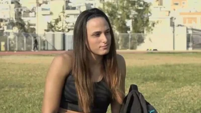 Έτοιμοι να ανέβουν τα σκαλιά της εκκλησίας η Ασημίνα Χατζηανδρέου και ο Χρήστος Δάντης; Τι σημαίνει το μονόπετρο στο χέρι της πρωταθλήτριας