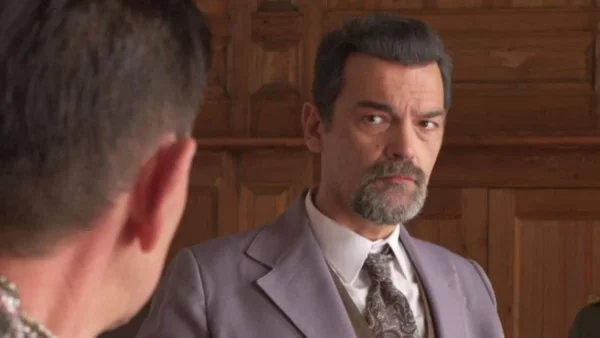 Κόκκινο Ποτάμι (20/11): Ο ΝΙκολαϊδης μαθαίνει για τον θάνατο της γυναίκας του