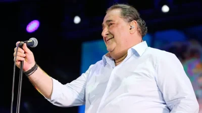 Στο νοσοκομείο ο Βασίλης Καρράς -  Δύσκολες ώρες για τον λαϊκό τραγουδιστή