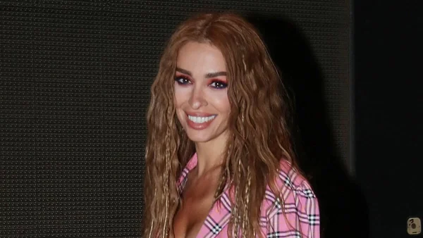 Ελένη Φουρέιρα: Παντρεύεται κρυφά στο δημαρχείο με κοστούμι αντί για νυφικό και φουσκωμένη κοιλίτσα