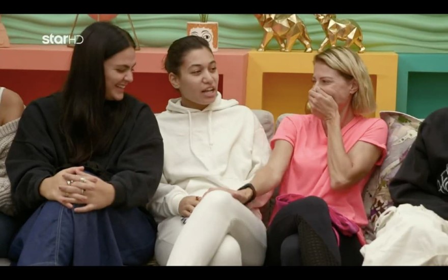 GNTM 5 πέταγμα ρούχων