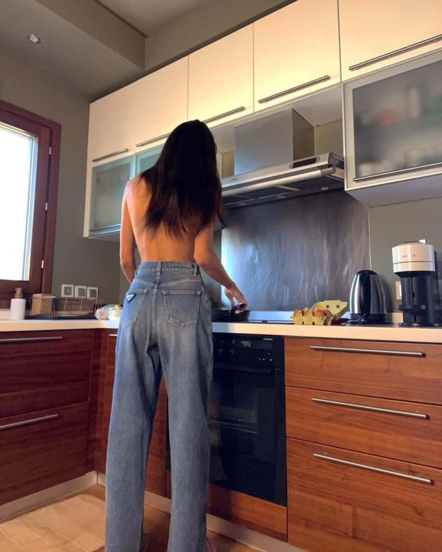 Ηλιάνα Παπαγεωργίου τόπλες