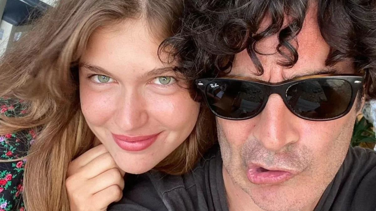 Τι συμβαίνει μεταξύ του Χριστόφορου Παπακαλιάτη και της Κλέλιας Ανδριολάτου; Το βίντεο που κάνει τον γύρο του διαδικτύου