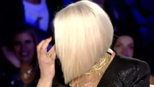 «Πονάει η ψυχή μου...» - ''Λύγισε'' η Ρούλα Κορομηλά στο Σπίτι με το Mega