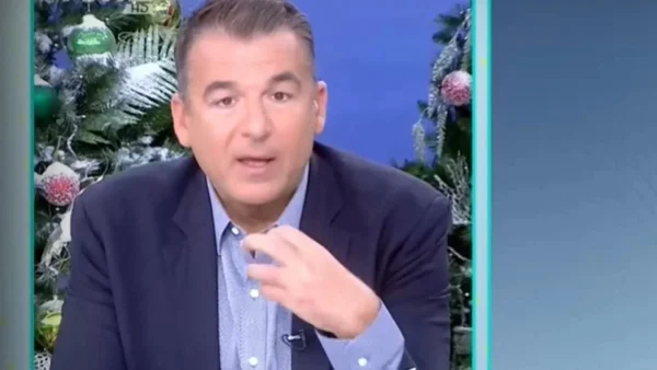 «Εμείς τα δίνουμε και σε άλλους τα...» - Το χιουμοριστικό σχόλιο του Γιώργου Λιάγκα για τον Πάτερ Αντώνιο