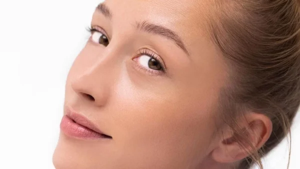 Καθαρισμός & ντεμακιγιάζ που σέβεται το μικροβίωμα της επιδερμίδας!