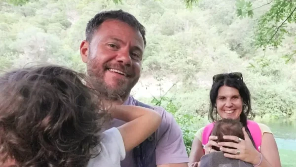 Στιγμές ευτυχίας για τον Ευτύχη Μπλέτσα και την Ηλέκτρα Αστέρη - Χιλιάδες οι αντιδράσεις κάτω από την ανάρτηση του παρουσιαστή