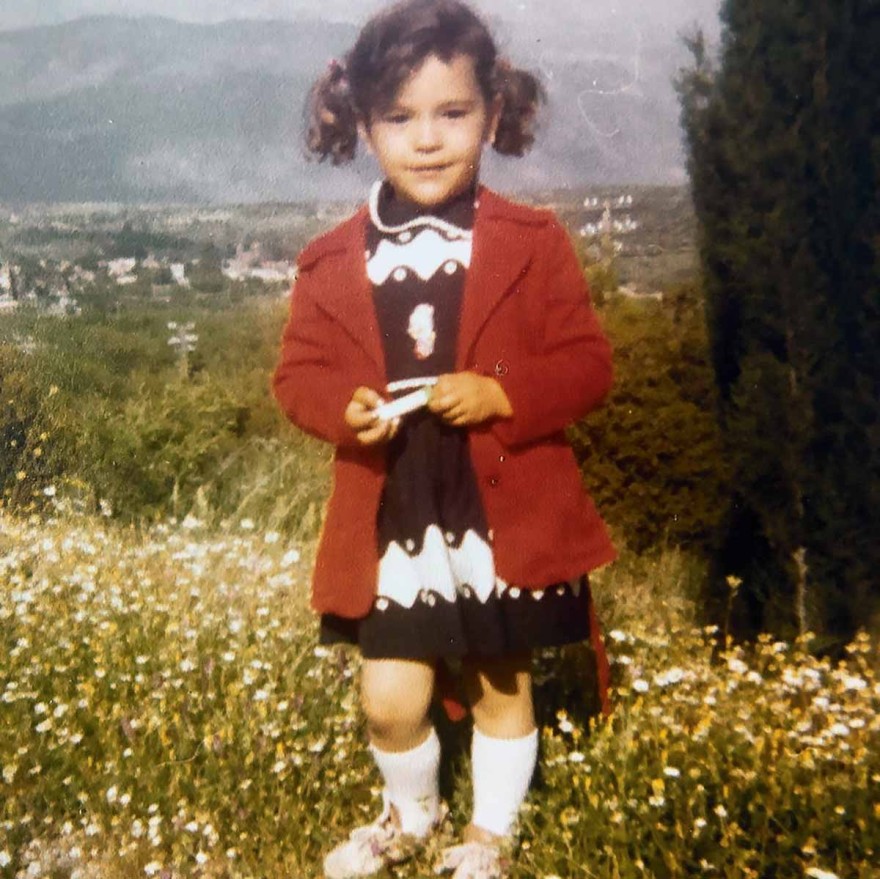 Νικη νικολετα καρρα μικρη αυτή η νυχτα μενει