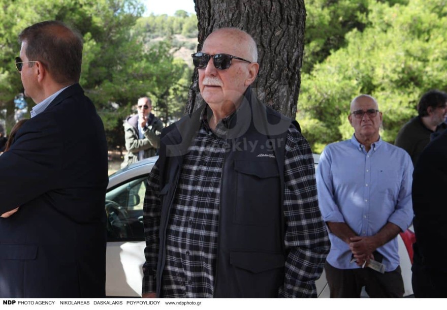 Γιώργος Παπαδάκης κηδεία Σκυλλάκου