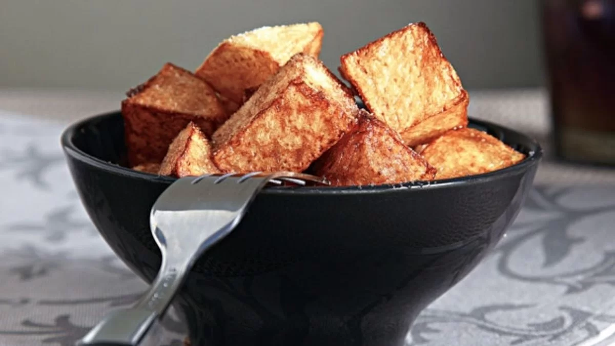 Πατάτες φούρνου που μοιάζουν με τηγανιτές: Το μυστικό για να είναι τραγανές απ' έξω και λιωμένες μέσα