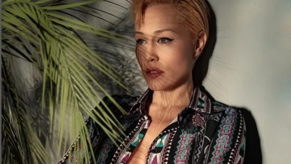 Πηνελόπη Αναστασοπούλου: Στόλισε και το σπίτι της είναι γεμάτο με πολύχρωμα λαμπιόνια - Σαν να βγήκε από ταινία