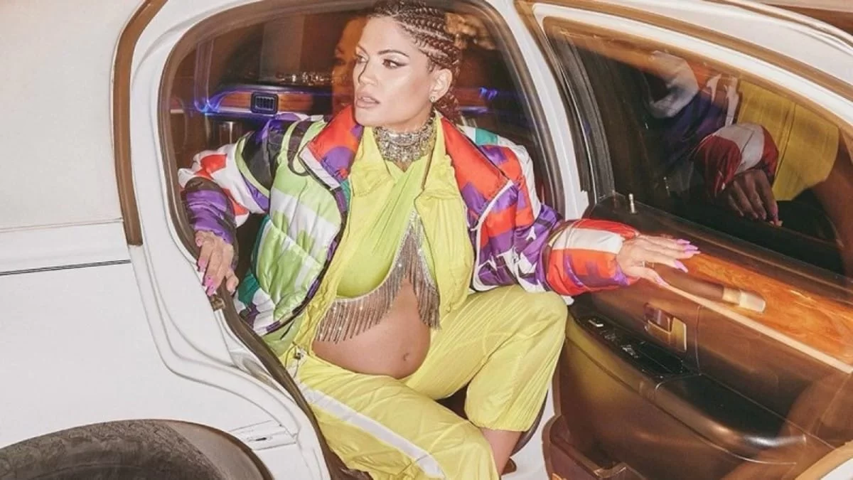 «Μη μου την μετράτε την κοιλιά...» - Η ένταση της Μαίρης Συνατσάκη λίγο πριν φέρει στον κόσμο το πρώτο της παιδί