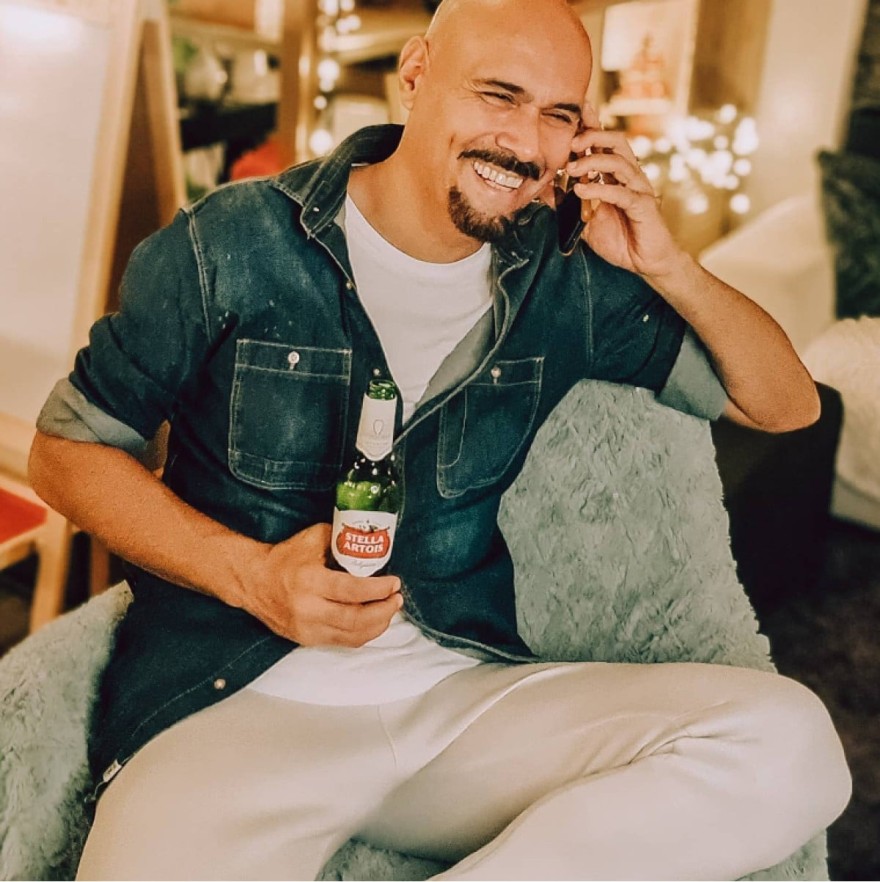 Δημήτρης Σκουλός καναπές