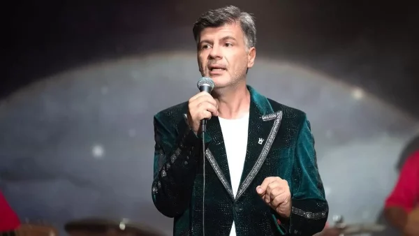 Τα Νούμερα 4/11: Ο αποψινός καλεσμένος του Φοίβου Δεληβοριά - Αγαπητός και επιτυχημένος