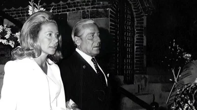 Σπάνιες φωτογραφίες από τον γάμο της Τίνας Λιβανού με τον Σταύρο Νιάρχο - Το νυφικό φόρεμα