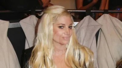 Ακόμη και μεταχειρισμένο κοστίζει πάνω από 100.000 ευρώ - Μαύρο και πανάκριβο το αυτοκίνητο της Τζούλιας Αλεξανδράτου