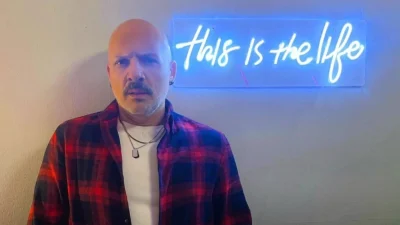 «Περίμενε στο τέλος για να μου δώσει μια πολύ μεγάλη απροσδόκητη χαρά» - Τι συνέβη με τον Νίκο Μουτσινά μία ανάσα πριν την αλλαγή του χρόνου