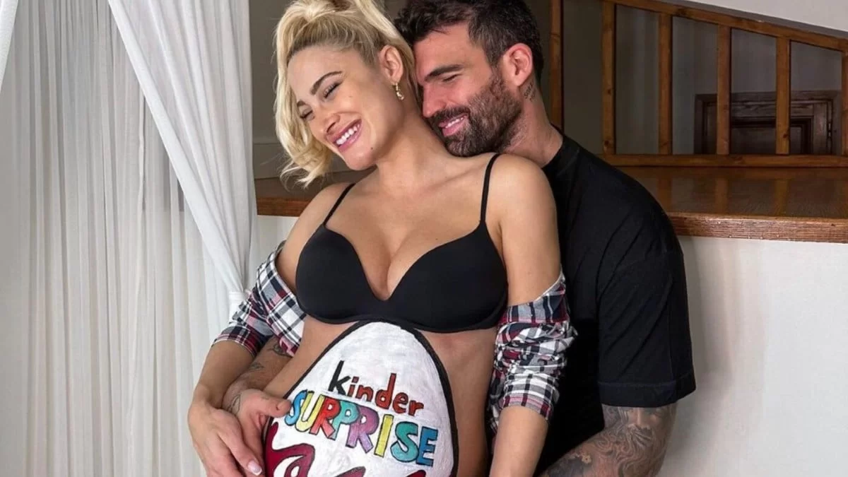 «Νοικιάζω χώρο στο σπέρμα του» - Θύελλα αντιδράσεων με το νέο βίντεο της Ιωάννας Τούνη