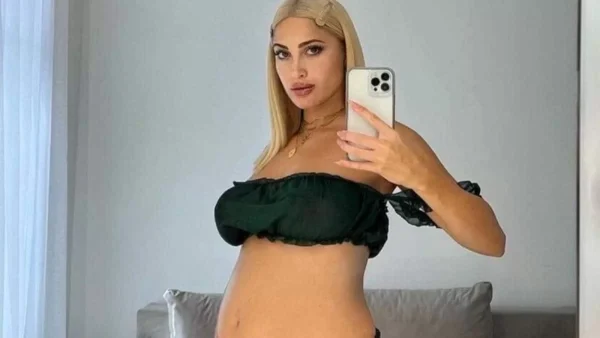 Κουράστηκε με τα αρνητικά σχόλια για την εγκυμοσύνη - Η πληρωμένη απάντηση της Τούνη σε follower