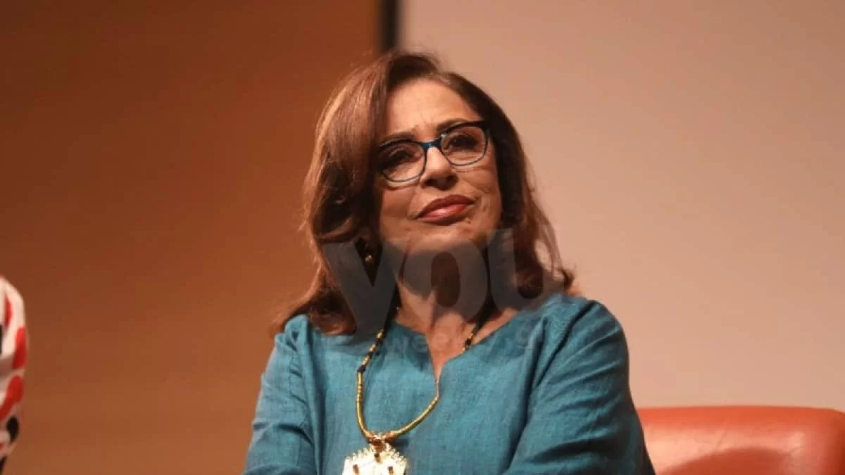 «Να βγούμε από τα δύσκολα...» - Ρίγη συγκίνησης με την Χαρούλα Αλεξίου