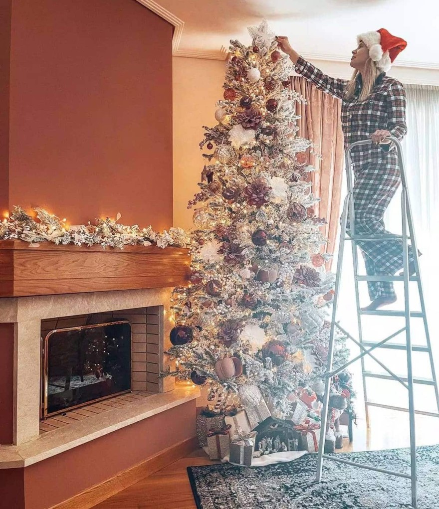 Χριστίνα Αλούπη χριστουγεννιάτικο δέντρο