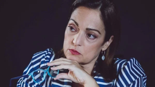 «Ξεκίνησε δύσκολα, συνεχίστηκε ακόμη πιο δύσκολα και...» - Η αποκάλυψη της Ελένης Καρακάση για την περιπέτεια υγείας της 