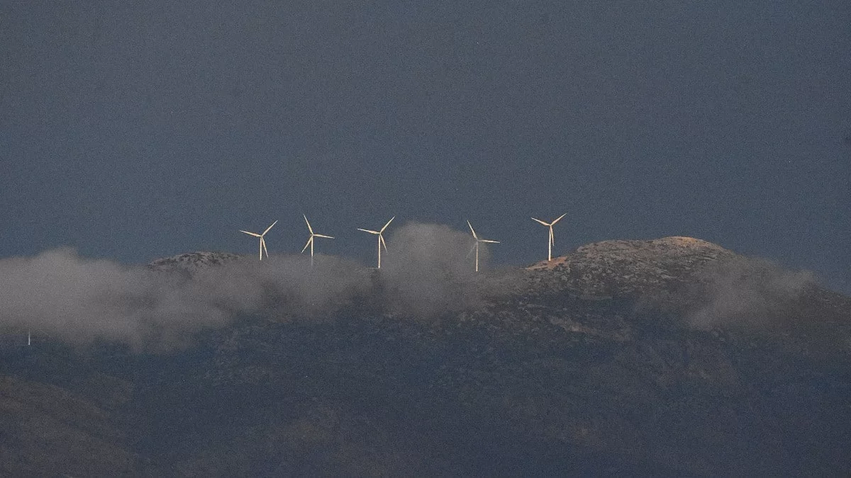 Καιρός 14/12: Σποραδικές καταιγίδες και χιονοπτώσεις - Που θα είναι πιο έντονα τα φαινόμενα