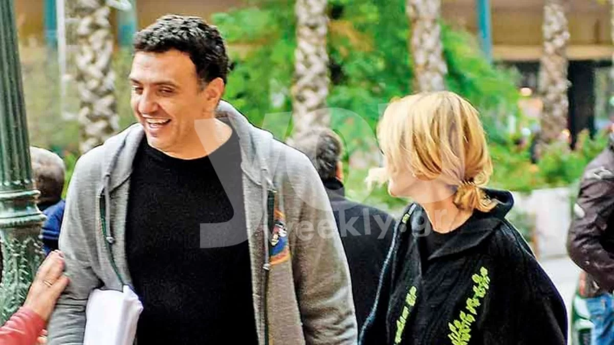 Βόλτα στην Πανεπιστημίου για Μπαλατσινού & Κικίλια - Πιο αδύνατη και ανανεωμένη από ποτέ η σύζυγος του Υπουργού Τουρισμού