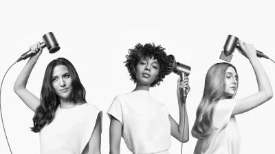 Dyson Supersonic Flyaway: Το τέλειο festive gadget για να «πειθαρχήσεις» τα ατίθασα μαλλιά!