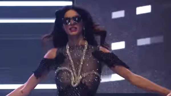 Ηλιάνα Παπαγεωργίου: Η ξέφρενη πασαρέλα στα Madwalk μπροστά στον Κωνσταντίνο Αργυρό - Η κίνηση που συζητήθηκε