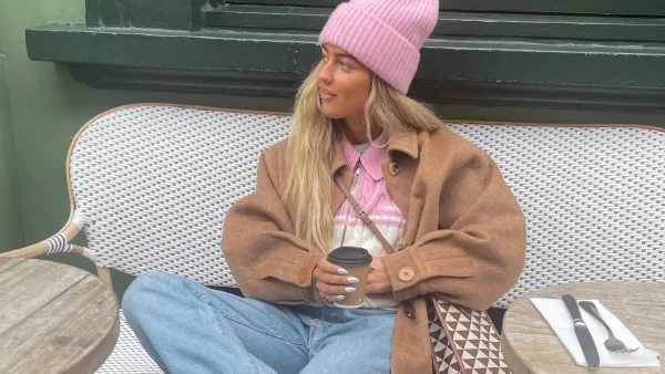 Αυτά τα κασκόλ θα φορεθούν τον χειμώνα του 2023 - Αγόρασε τα πριν τα πάρουν όλοι, από το Bershka