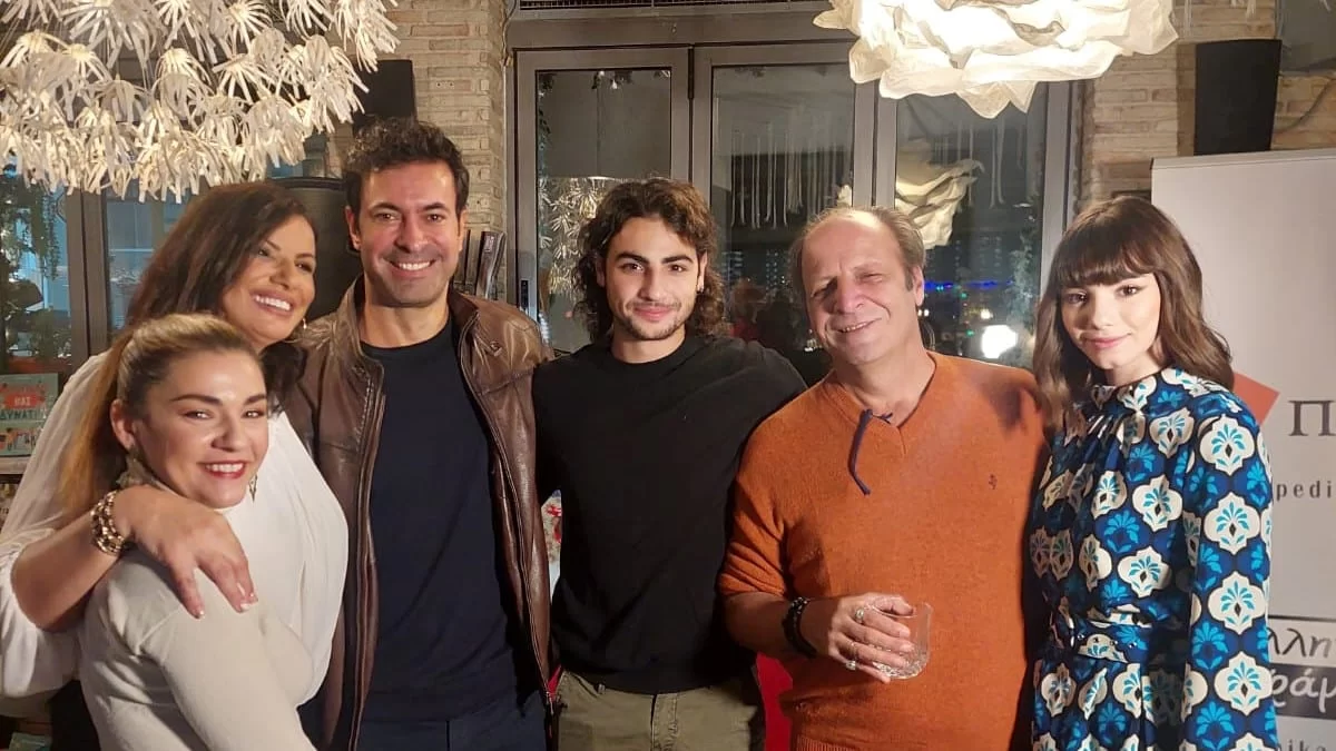 Κατερίνα Βελούδου: Κοσμοσυρροή διάσημων στην παρουσίαση του νέου της βιβλίου «Ο κύβος»