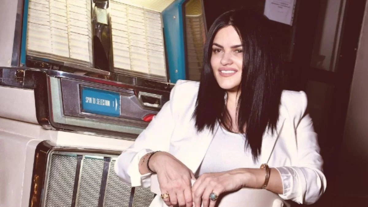 Αγνώριστη η Δήμητρα Κατσαφάδου - Πιο ανανεωμένη από ποτέ μετά την μεγάλη αλλαγή στην εμφάνισή της