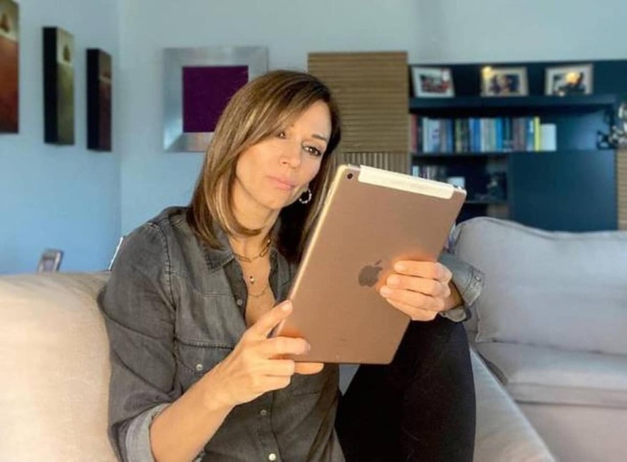 Έλλη Κοκκίνου σαλόνι