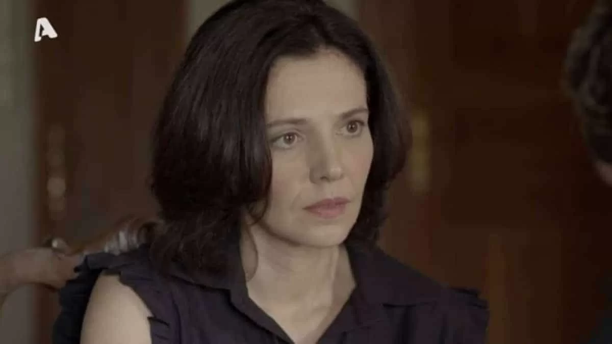 Αγνώριστη η Λαμπροπούλου πριν από 10 χρόνια με κοντό αγορέ μαλλί - Καμία σχέση με τη Βασιλική του Σασμού