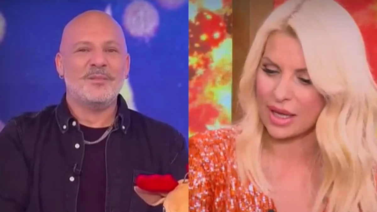 Ελένη Μενεγάκη: "Χαιρέτησε" τον Νίκο Μουτσινά που παίζει σε... επανάληψη