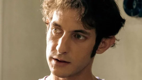 Αυτή η Νύχτα Μένει (12/12): Τρόμος! Ο Μίλτος έξω από το σπίτι του με μαχαίρι