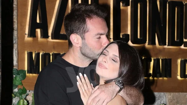 Ένας μικρός παράδεισος για την κόρη τους - Η Άννα Μπεζάν και ο Δημήτρης Παππάς στόλισαν το σπίτι τους για τα Χριστούγεννα