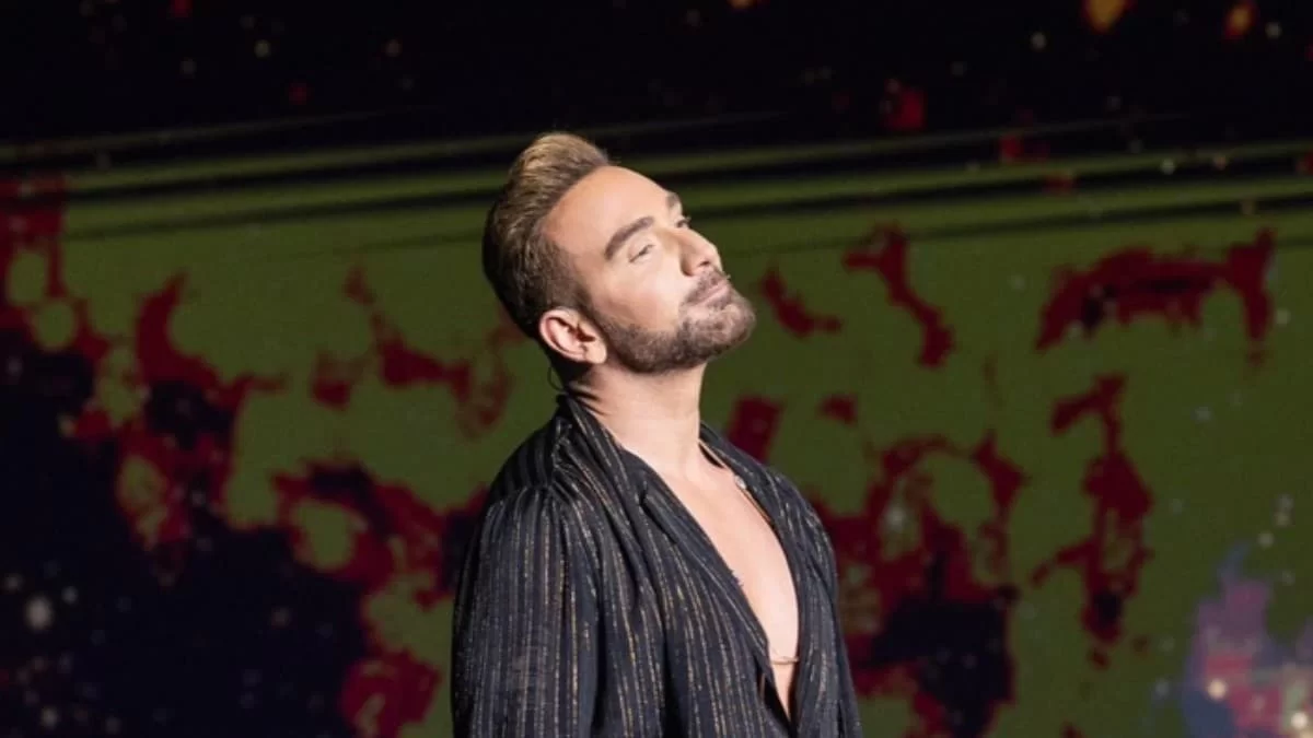 Χαρές για τον Νίκο Κοκλωνη - το βίντεο με το μωρό