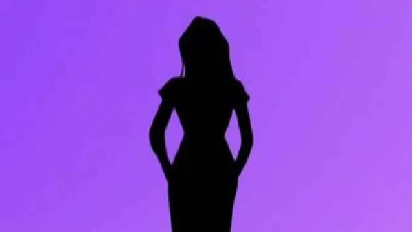 Γνωστή Ελληνίδα παρουσιάστρια απειλεί τους συνεργάτες της με απόλυση αν δεν λένε "καλημέρα" πρώτα σε εκείνη