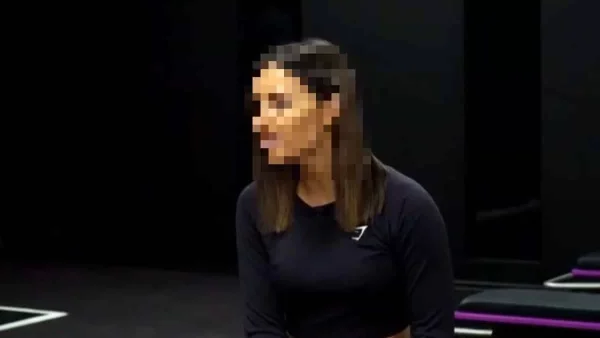 «Θέλουν να μου δώσουν χρήματα για να τους στείλω τις πατούσες μου»