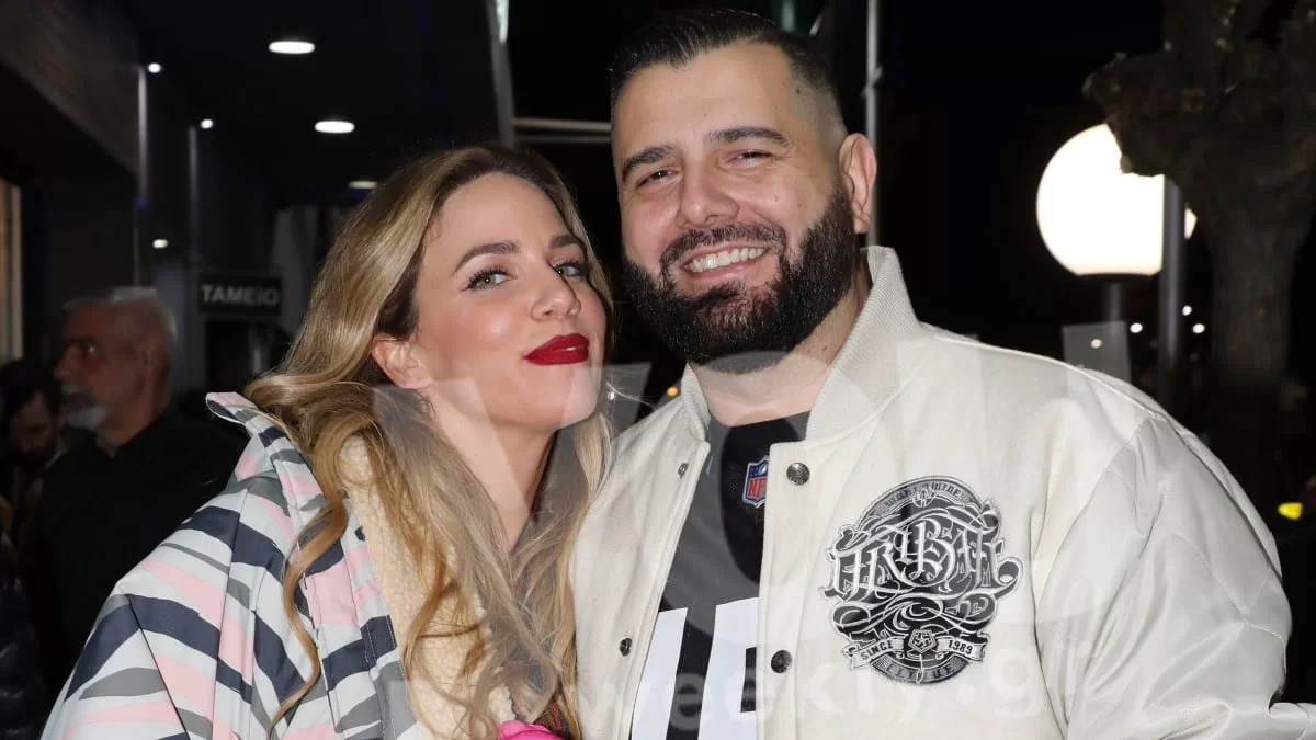 Με αποκαλυπτικό μπούστο στα γενέθλια του Βαγγέλη Σερίφη - Η λαμπερή εμφάνιση της Στικούδη στο πάρτι του άντρα της