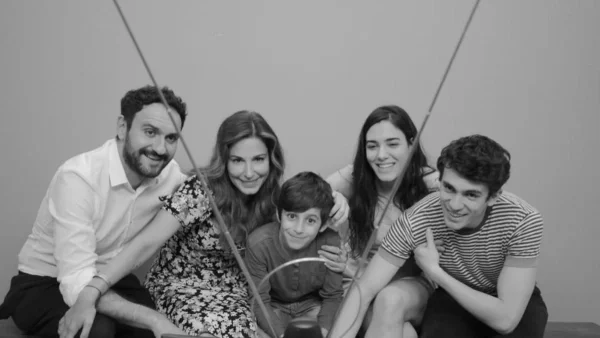 Τα καλύτερα μας χρόνια(6/12): Ο Στέλιος δεν μπορεί να διαχειριστεί αυτά που έκαναν ο Αντώνης κι η Ελπίδα