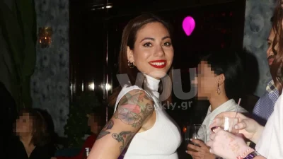 Στόλισε το σπίτι της και δεν ήταν μόνη - Τα πρώτα Χριστούγεννα της Ευρυδίκης Βαλαβάνη χωρίς τον Κωνσταντίνο Βασάλο