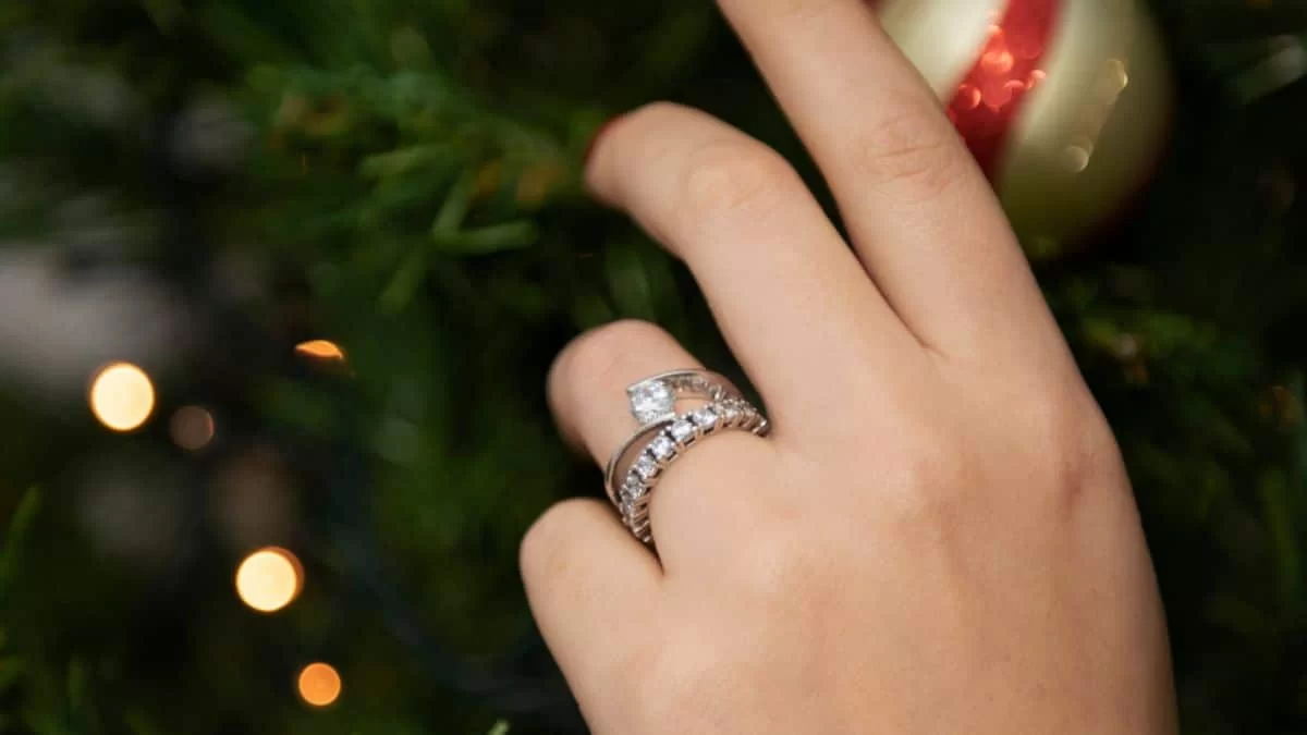 Κόσμημα: το απόλυτο Χριστουγεννιάτικο δώρο για εκείνη!