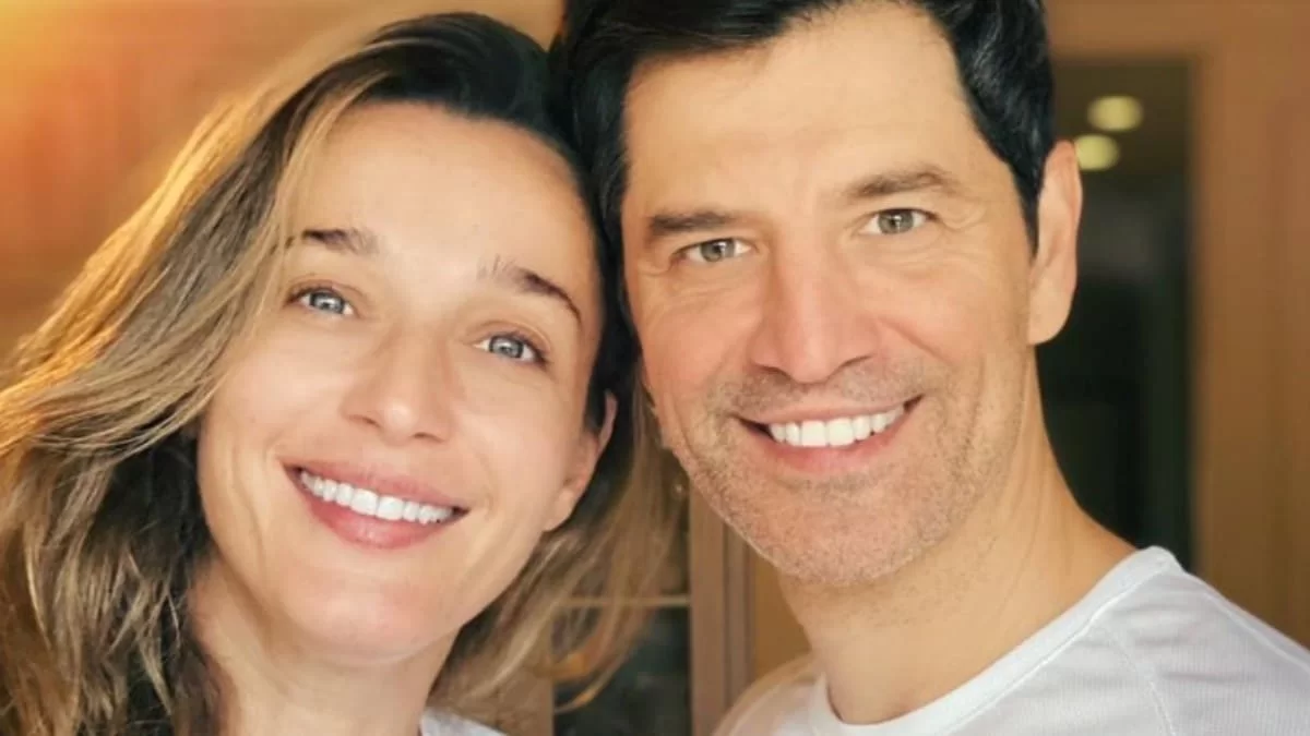 Κάτια Ζυγούλη - Σάκης Ρουβάς: Το υπέροχο χριστουγεννιάτικο δέντρο που κοσμεί το σαλόνι τους