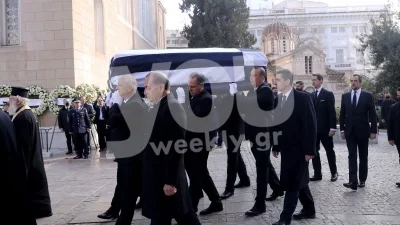 Κηδεία Τέως Βασιλιά Κωνσταντίνου: Παραμορφωμένος κάτω από το φέρετρο - Δεν το έδειξαν ποτέ οι κάμερες (Βίντεο)