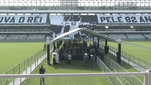 Σήμερα το τελευταίο αντίο στον Πελέ - Ξεκίνησε το λαϊκό προσκύνημα