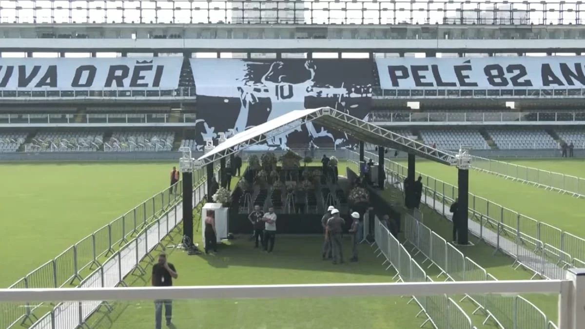 Σήμερα το τελευταίο αντίο στον Πελέ - Ξεκίνησε το λαϊκό προσκύνημα